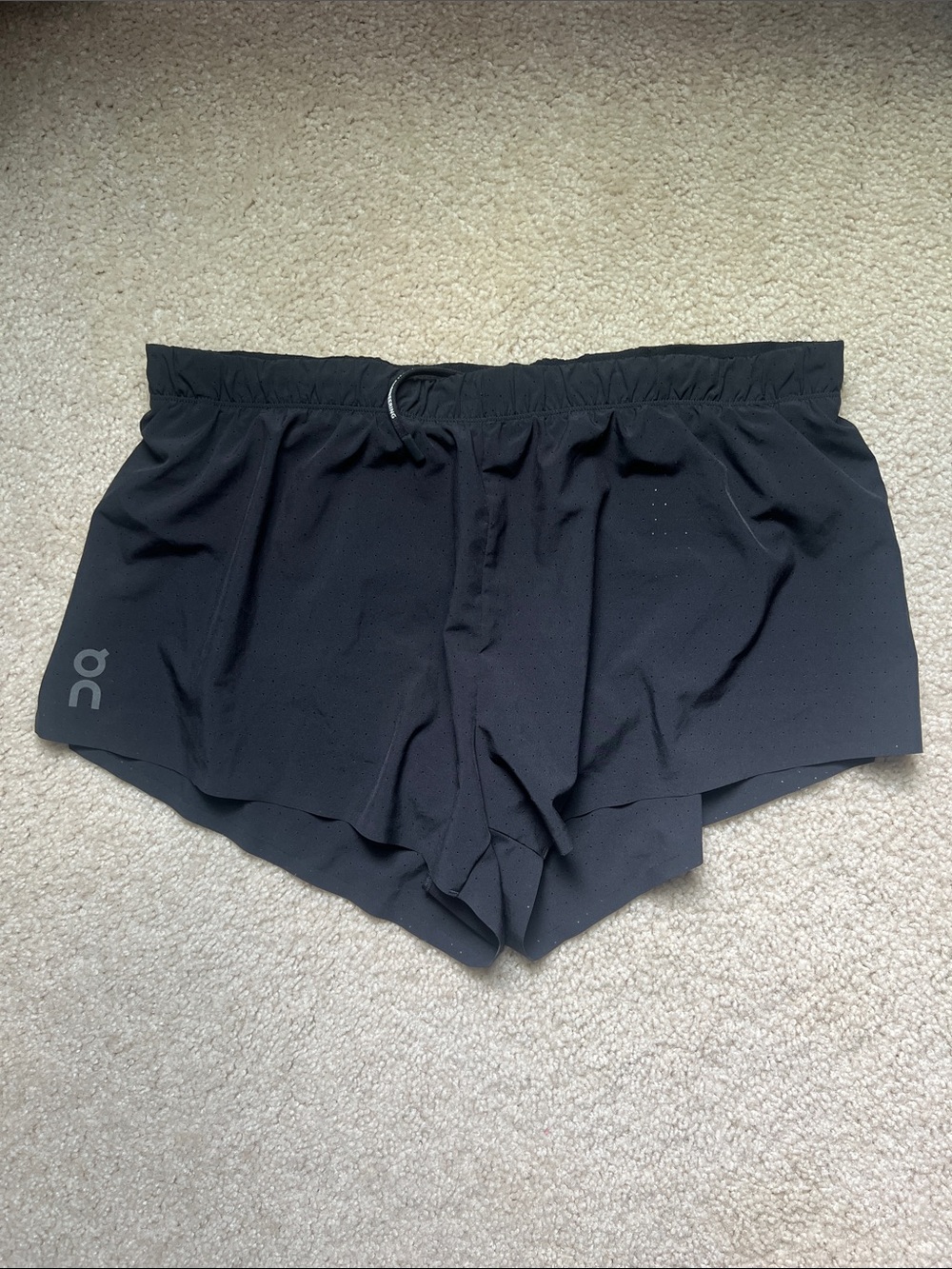 NWOT Large On Running Black Split Shorts